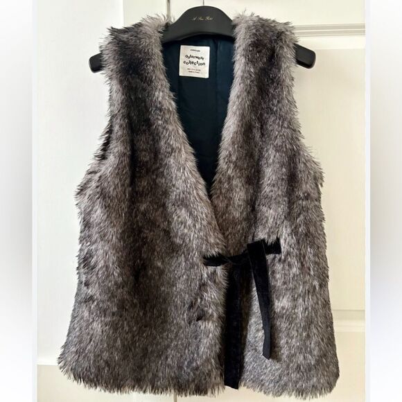 KIDS FAUX FUR ZARA VEST size 11/12 - Picture 1 of 4